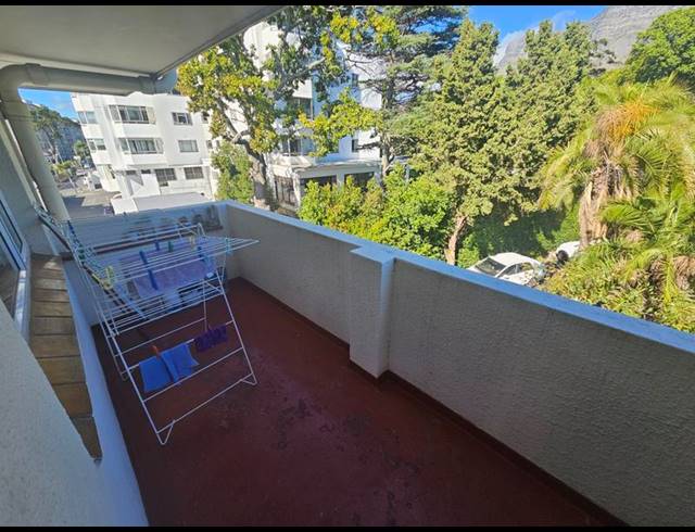 2 BEDROOM PROPERTY TO RENT IN RONDEBOSCH